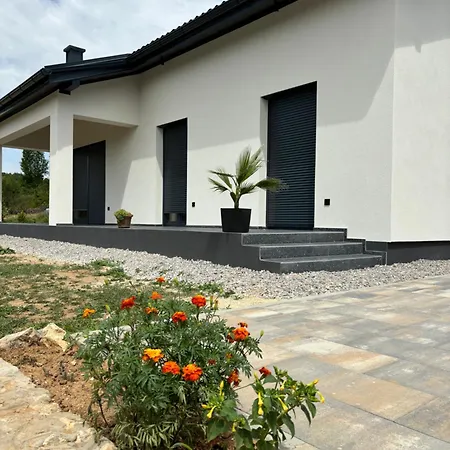 Silenzio Villa